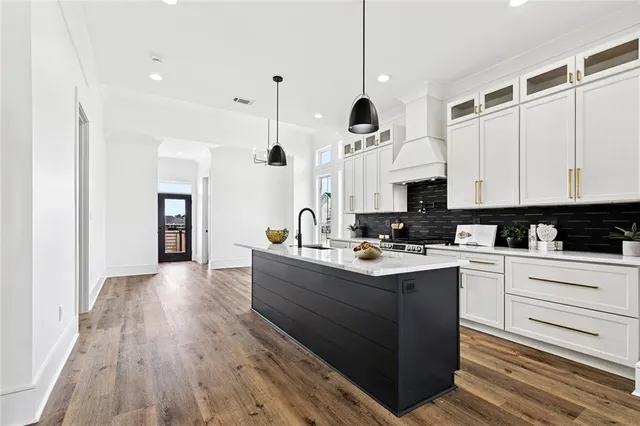 $329,999 | 108 Jaguar Drive, Arabi, LA 70032