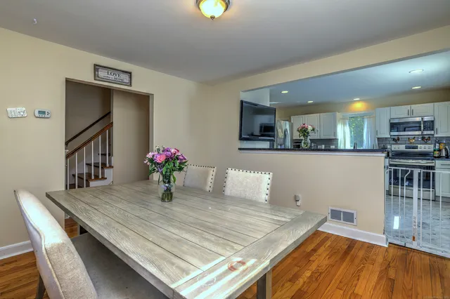 $370,000 | 32 Roberts Street, Seymour, CT 06483