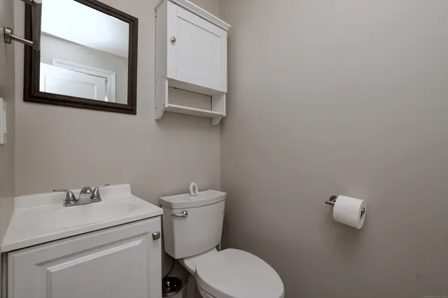 $370,000 | 32 Roberts Street, Seymour, CT 06483