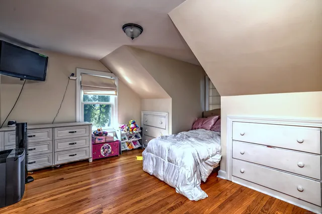 $370,000 | 32 Roberts Street, Seymour, CT 06483