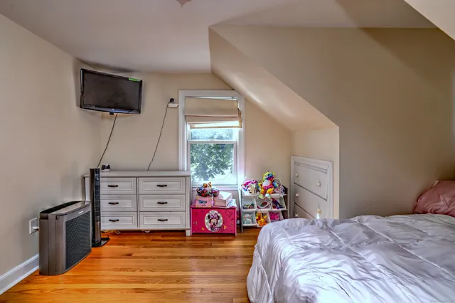 $370,000 | 32 Roberts Street, Seymour, CT 06483