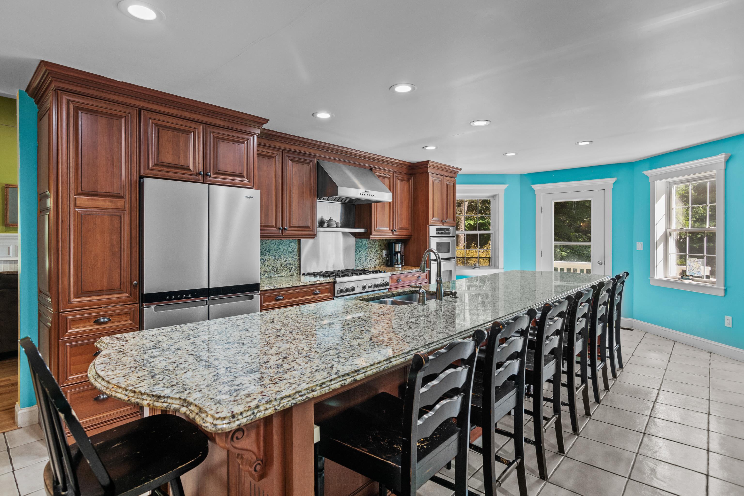 368 Bedford Road New Boston, NH 03070 - Photo 8 of 40 Gallery Image 8