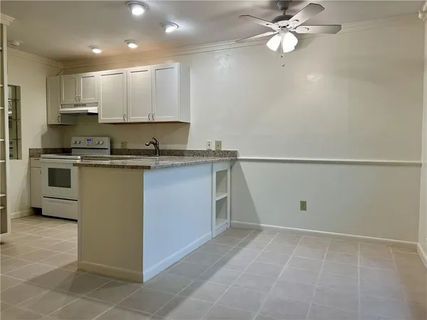 $169,500 | 801 Henry Clay Avenue, Unit 108, New Orleans, LA 70118