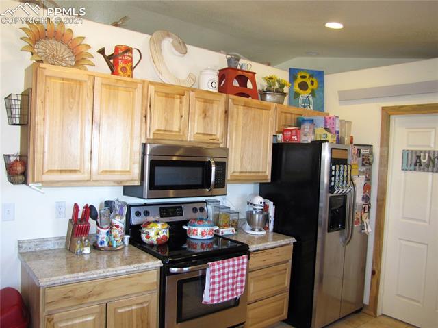 18 Capestrano Road Florence, CO 81226 - Photo 17 of 35