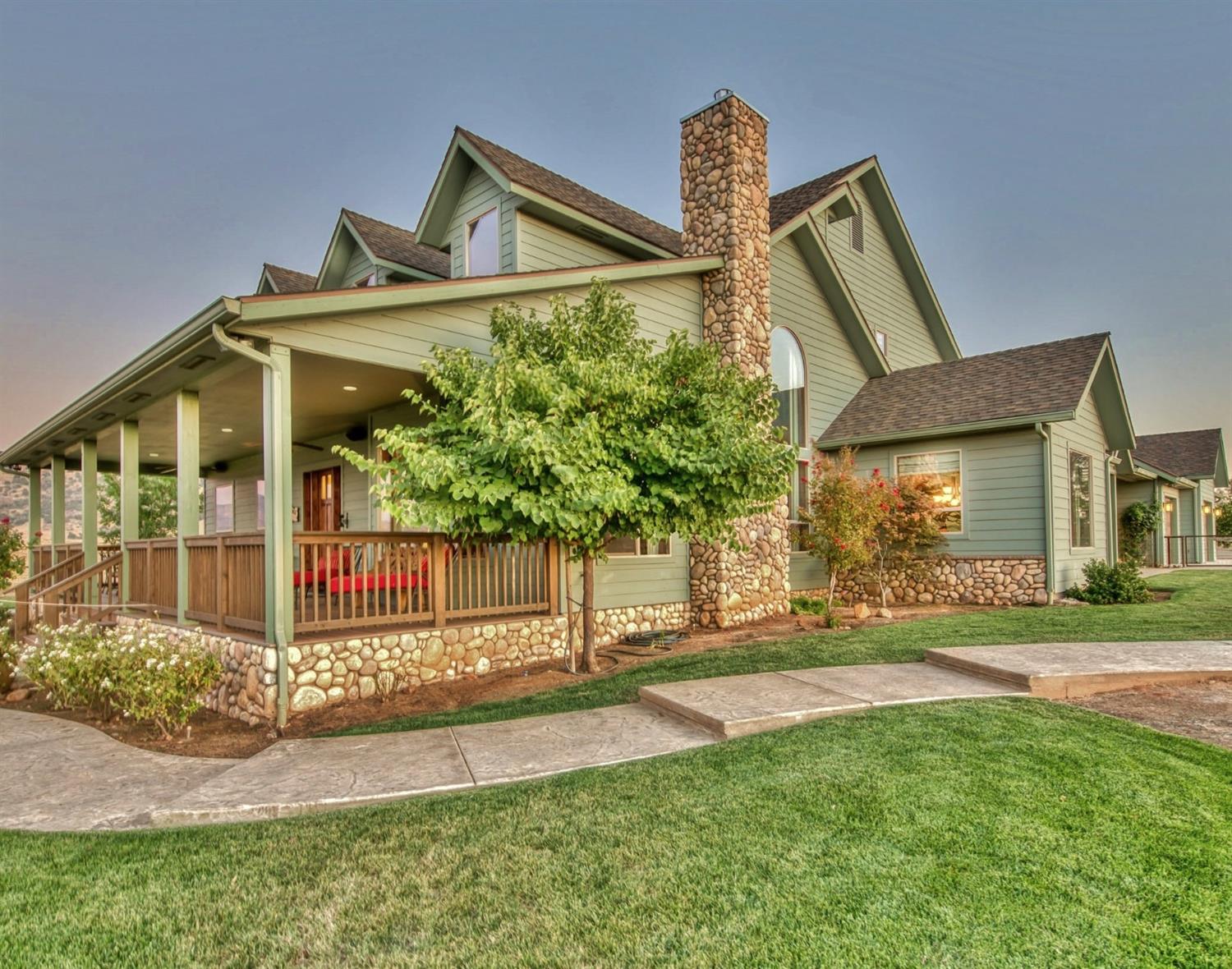 1920 North Piedra Road Sanger, CA 93657 - Photo 14 of 57