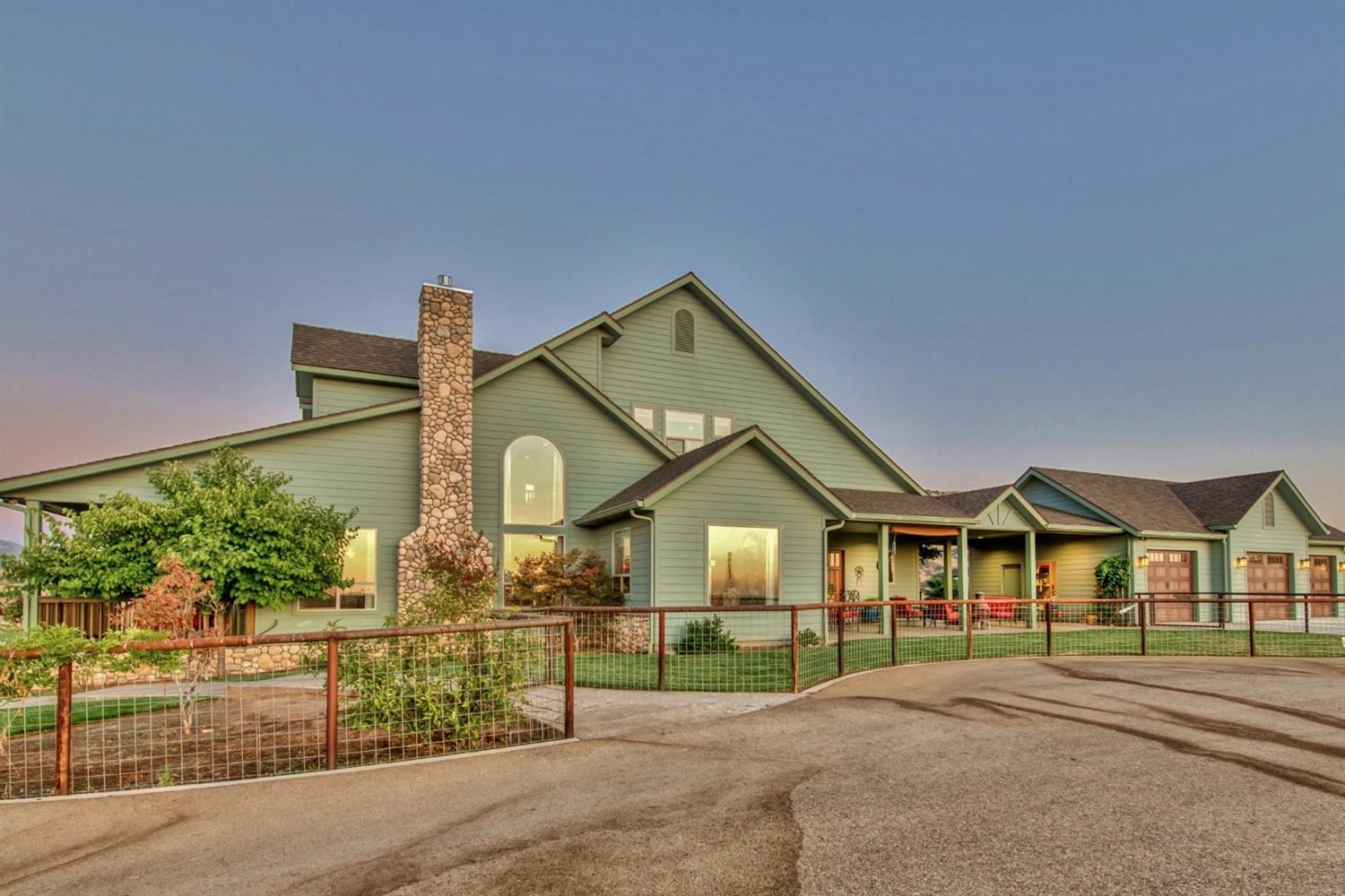 1920 North Piedra Road Sanger, CA 93657 - Photo 15 of 57