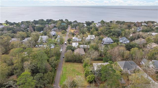 250 Wilkinson Street Mandeville, LA 70448 - Photo 2 of 8