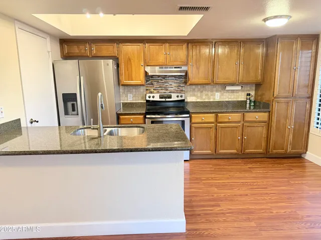 $1,675 | 861 East Lola Drive, Phoenix, AZ 85022