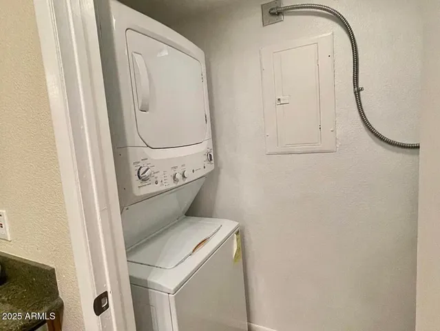 $1,750 | 861 East Lola Drive, Phoenix, AZ 85022