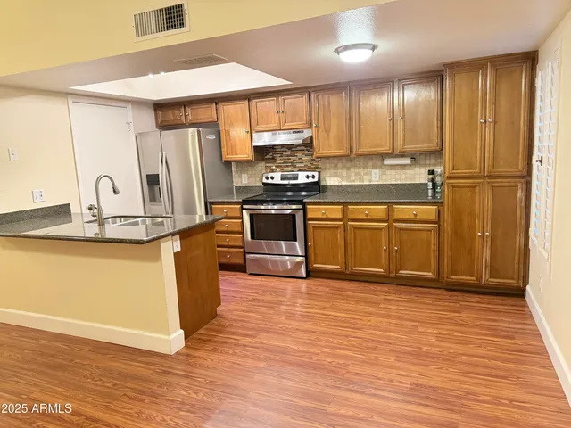 $1,675 | 861 East Lola Drive, Phoenix, AZ 85022