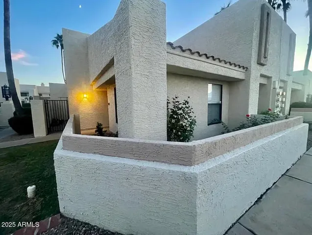 $1,675 | 861 East Lola Drive, Phoenix, AZ 85022