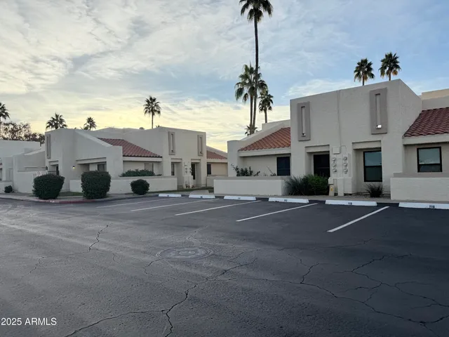 $1,675 | 861 East Lola Drive, Phoenix, AZ 85022