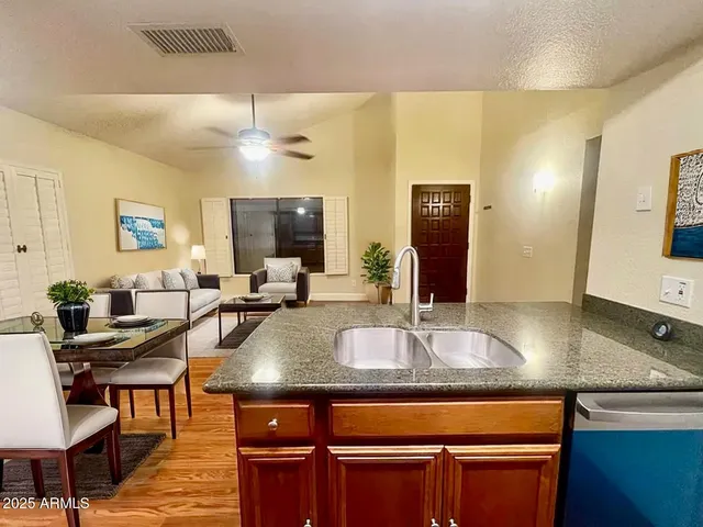 $1,750 | 861 East Lola Drive, Phoenix, AZ 85022