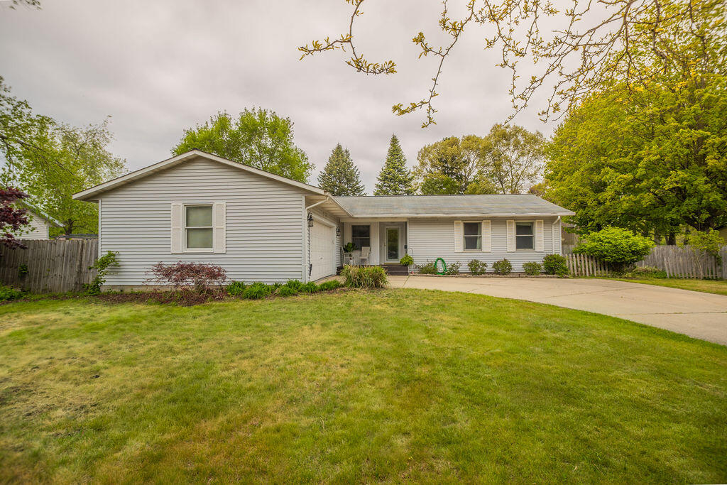 1508 Hendrick Road Muskegon, MI 49441 - Photo 1 of 42 Exterior