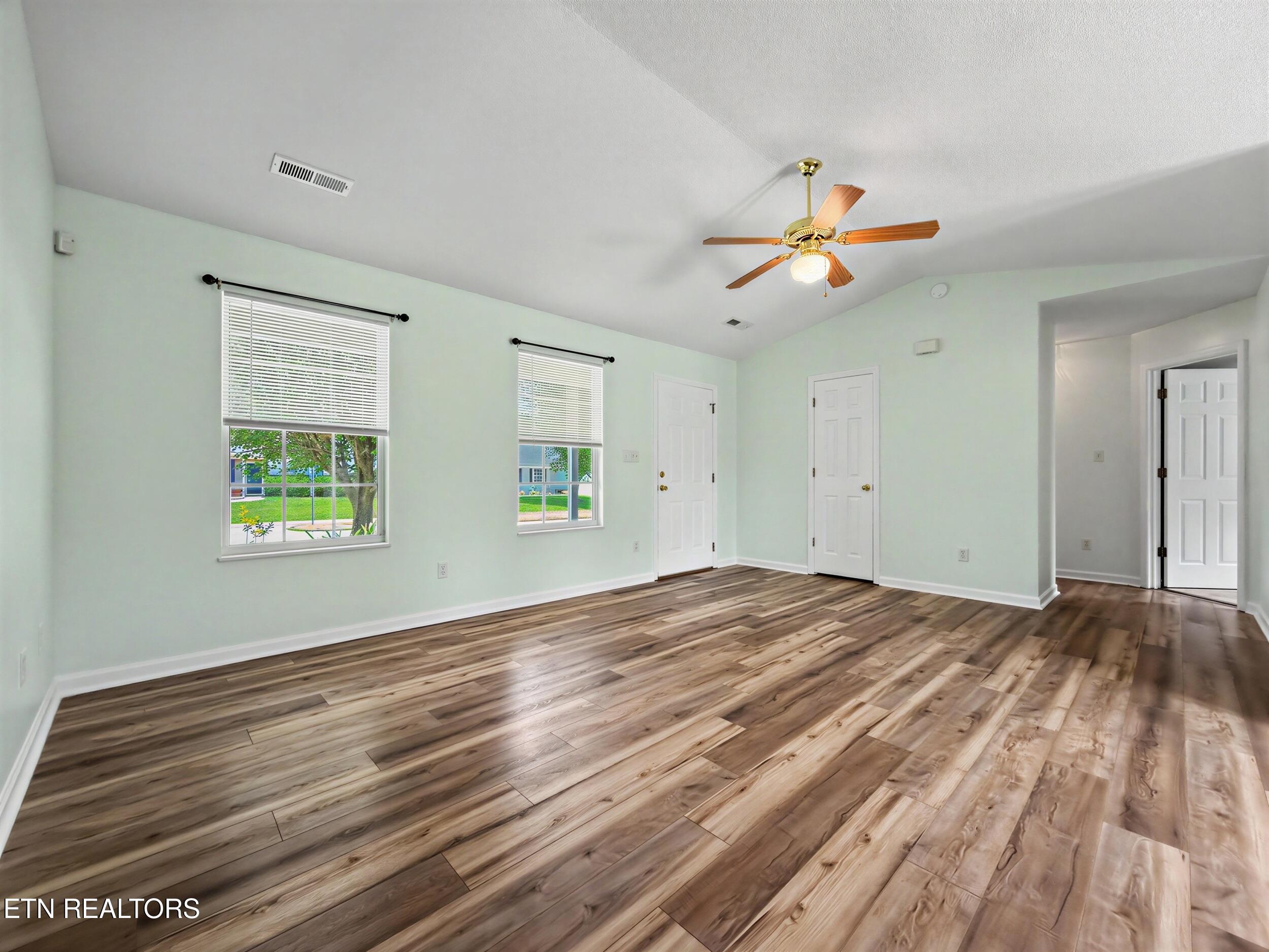 7528 Gary White Road Corryton, TN 37721 - Photo 5 of 27 4_(6)