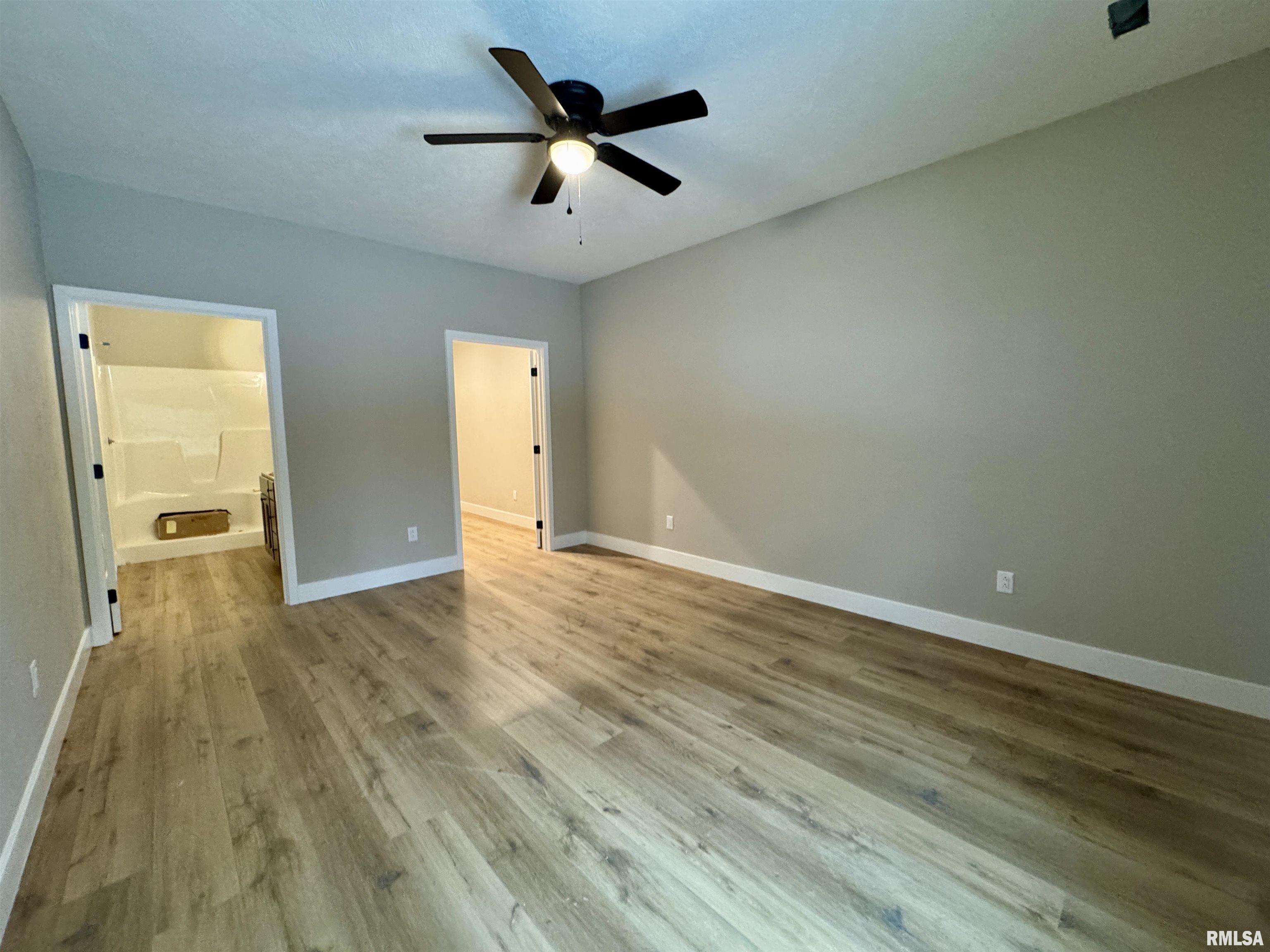 208 Hall Street Hurst, IL 62949 - Photo 6 of 21