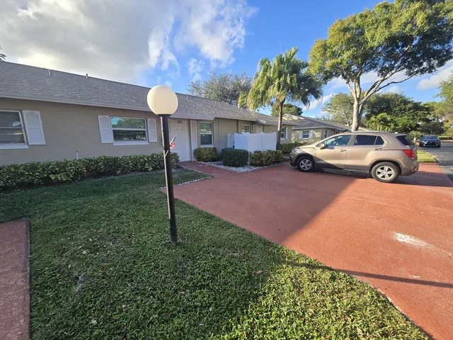 $2,800 | 18765 Candlewick Drive, Boca Raton, FL 33496