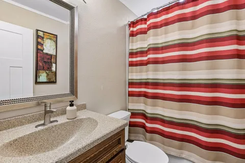 $425,000 | 9791 Ives Lane North, Maple Grove, MN 55369