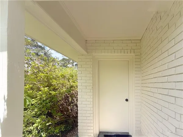 $278,800 | 110 Deer Creek East, Pineville, LA 71360