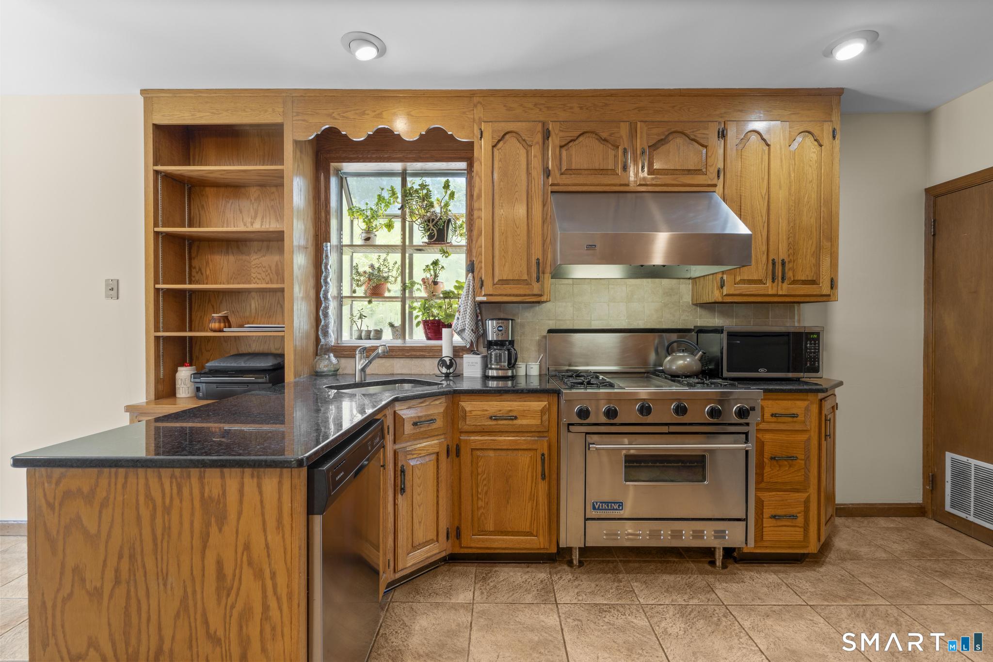 169 River Road Shelton, CT 06484 - Photo 16 of 35 Gallery Image 16