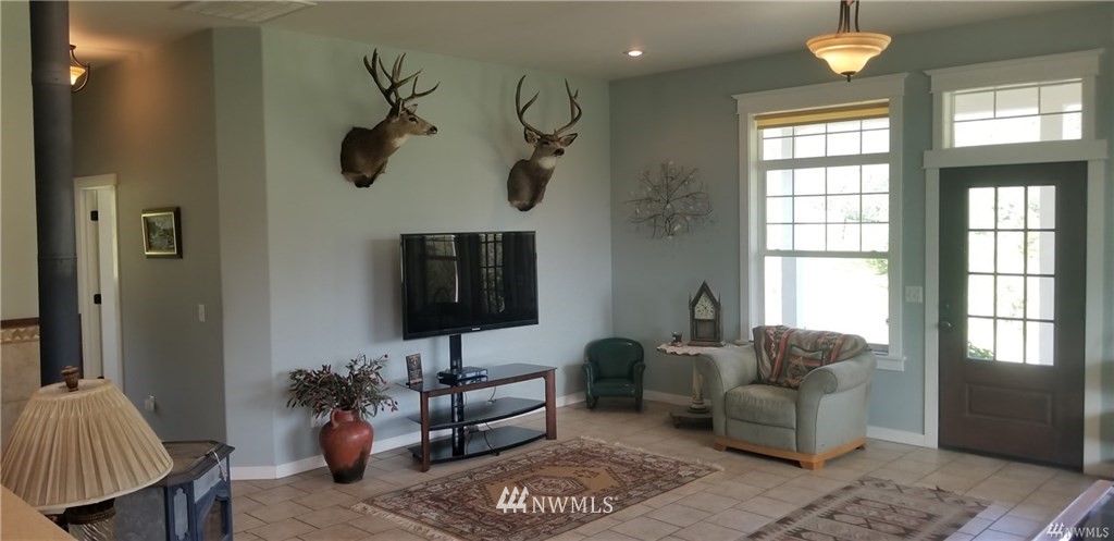 403 North Lemanasky Road Tonasket, WA 98855 - Photo 10 of 25 Gallery Image 10