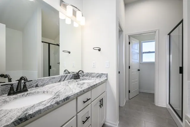 $419,950 | 15624 Sheridan Court, Basehor, KS 66007