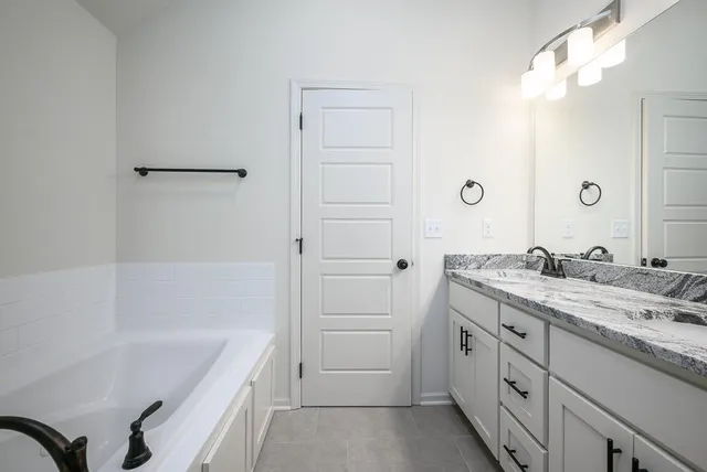 $419,950 | 15624 Sheridan Court, Basehor, KS 66007