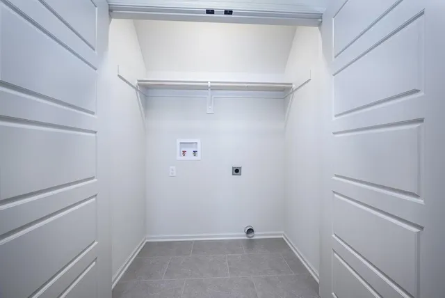 $419,950 | 15624 Sheridan Court, Basehor, KS 66007