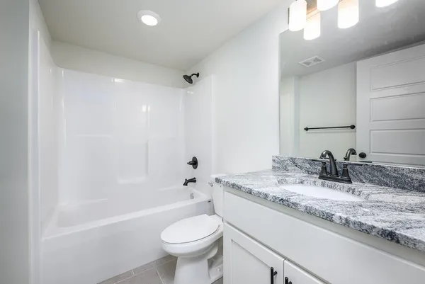 $419,950 | 15624 Sheridan Court, Basehor, KS 66007