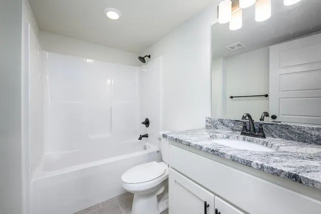 $419,950 | 15624 Sheridan Court, Basehor, KS 66007