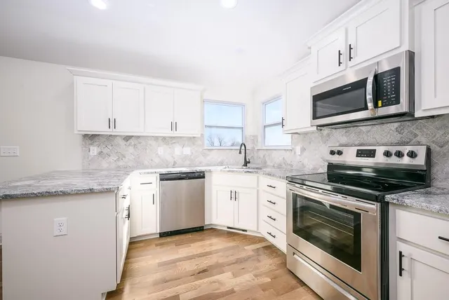 $419,950 | 15624 Sheridan Court, Basehor, KS 66007