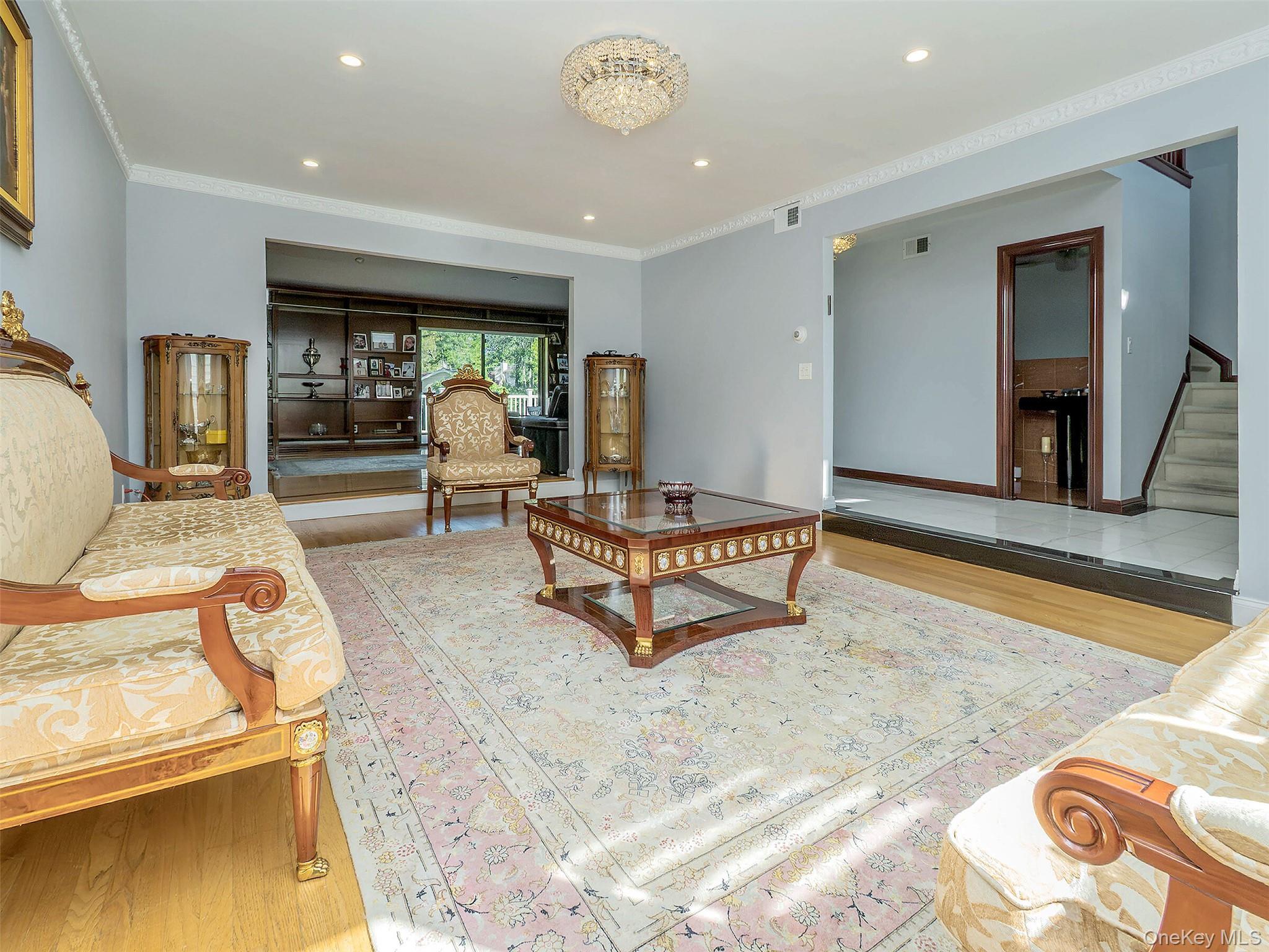 32 Carriage Road Great Neck, NY 11024 - Photo 4 of 33 a living room with furniture