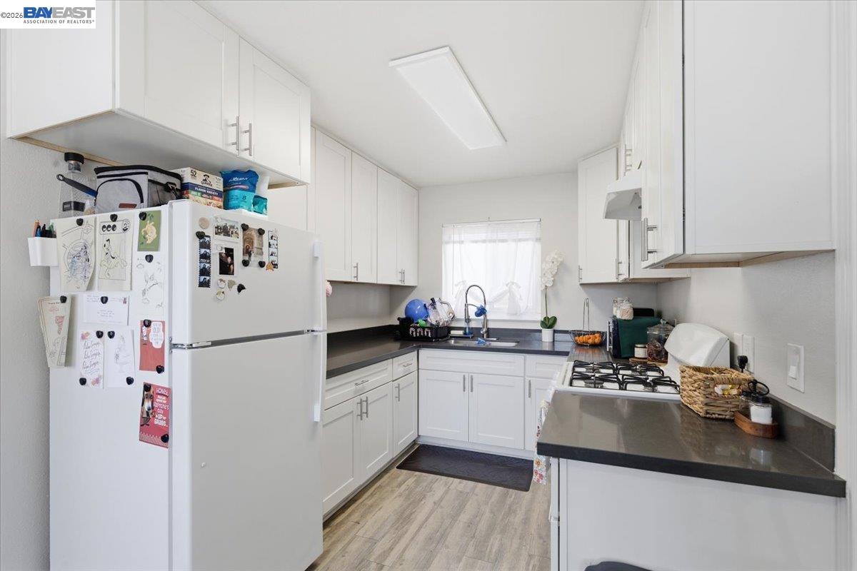 882 West Tennyson Road Hayward, CA 94544 - Photo 27 of 57