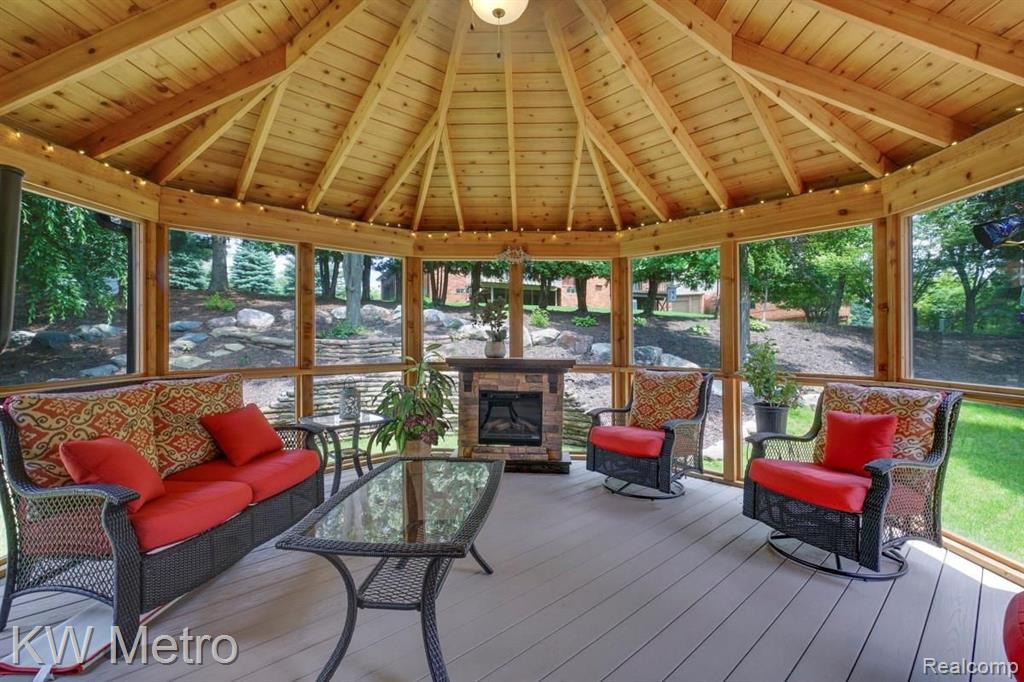 36915 Valley Ridge Drive Farmington Hills, MI 48331 - Photo 19 of 39