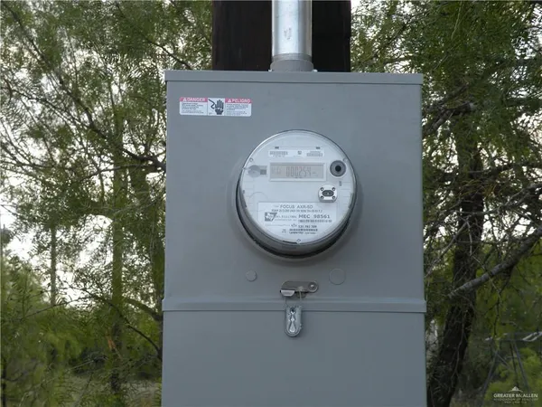 a view of a wall with a pot on the wall