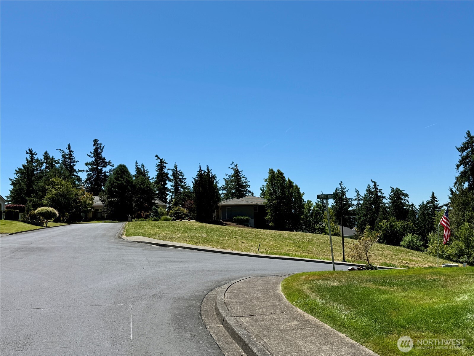 2 Center Court Longview, WA 98632 - Photo 4 of 23 Gallery Image 4