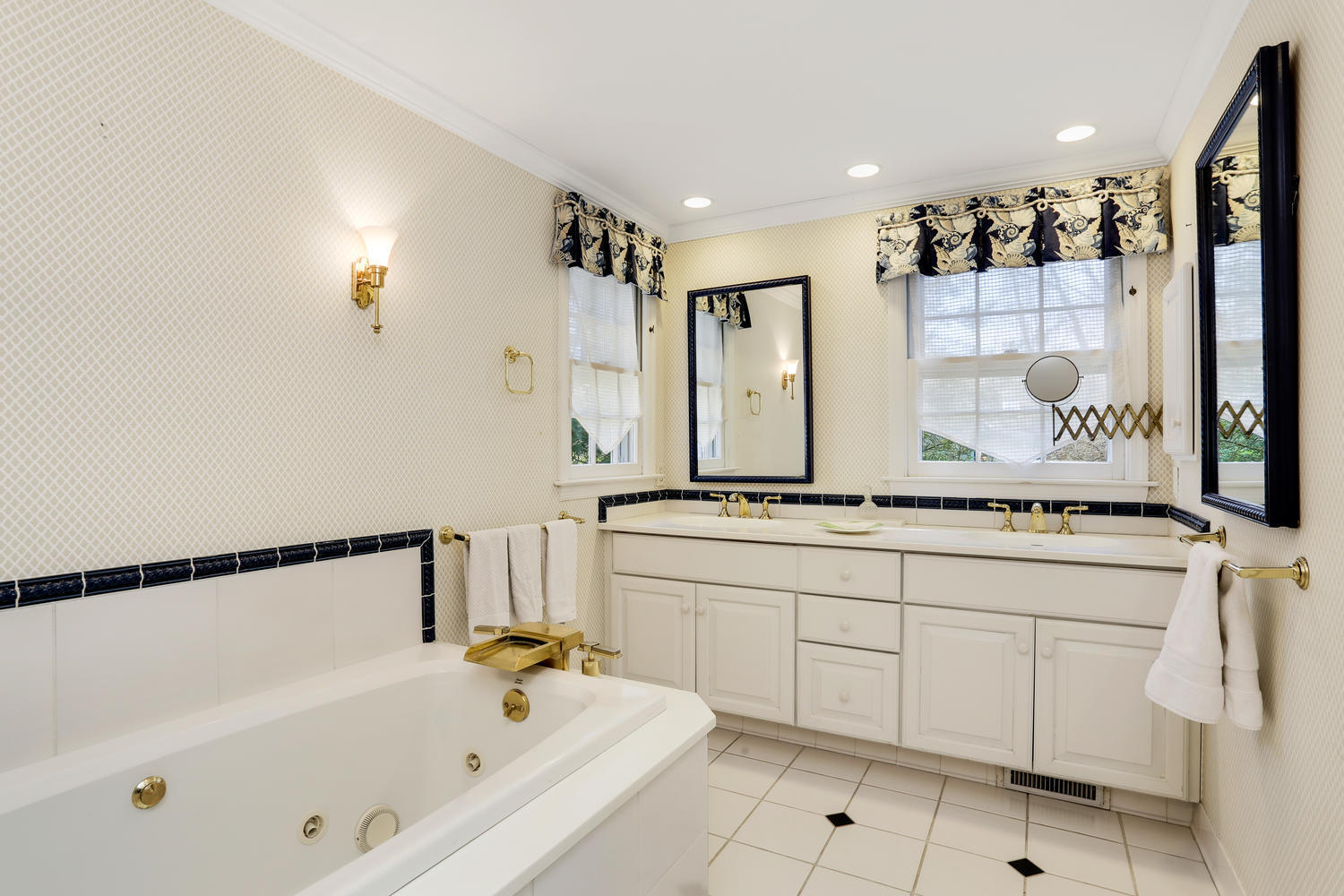 201 Mill Road New Canaan, CT 06840 - Photo 16 of 27 201 Mill Rd New Canaan CT-large-031-21-0