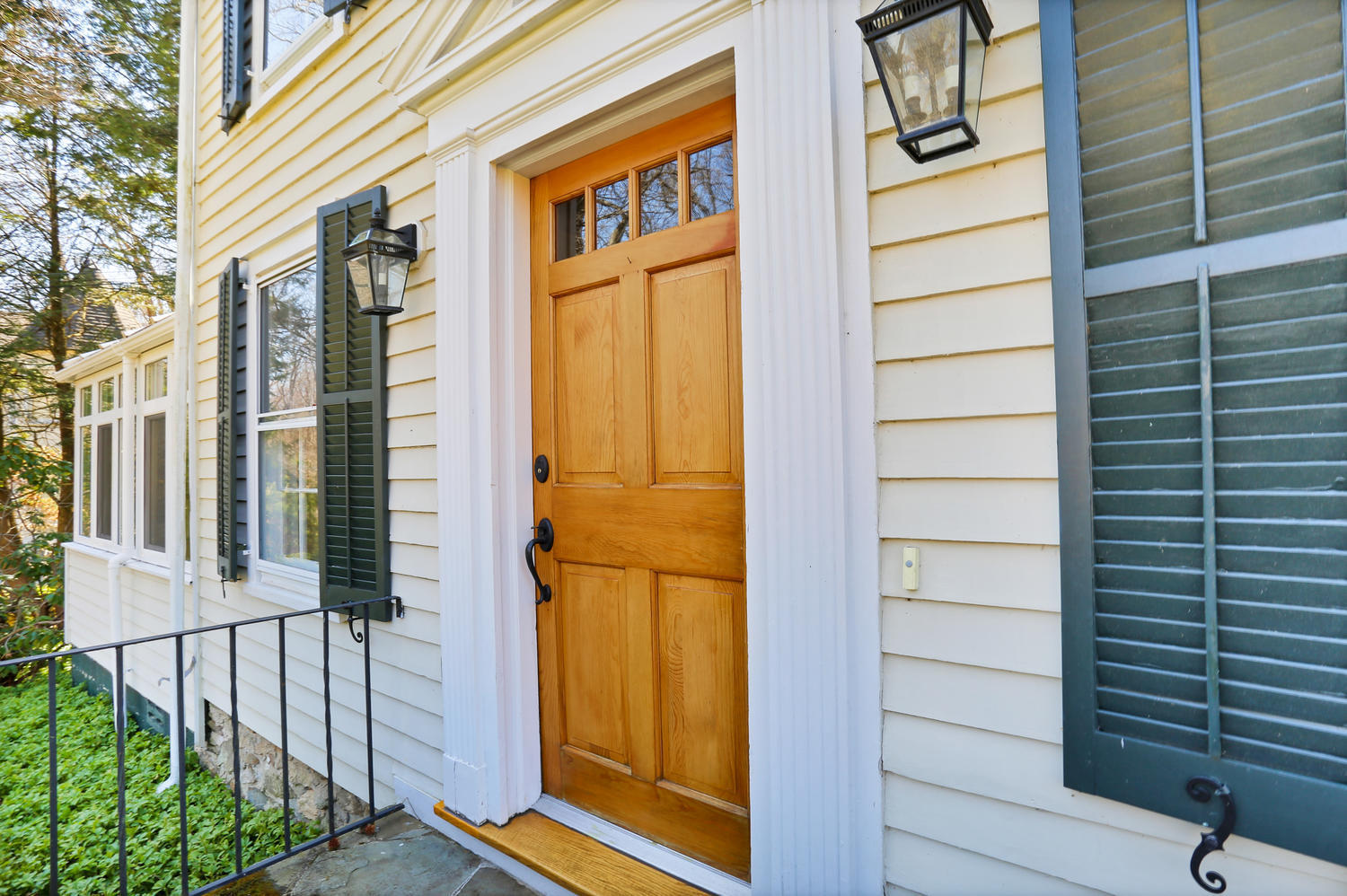 201 Mill Road New Canaan, CT 06840 - Photo 2 of 27 201 Mill Rd New Canaan CT-large-005-9-03