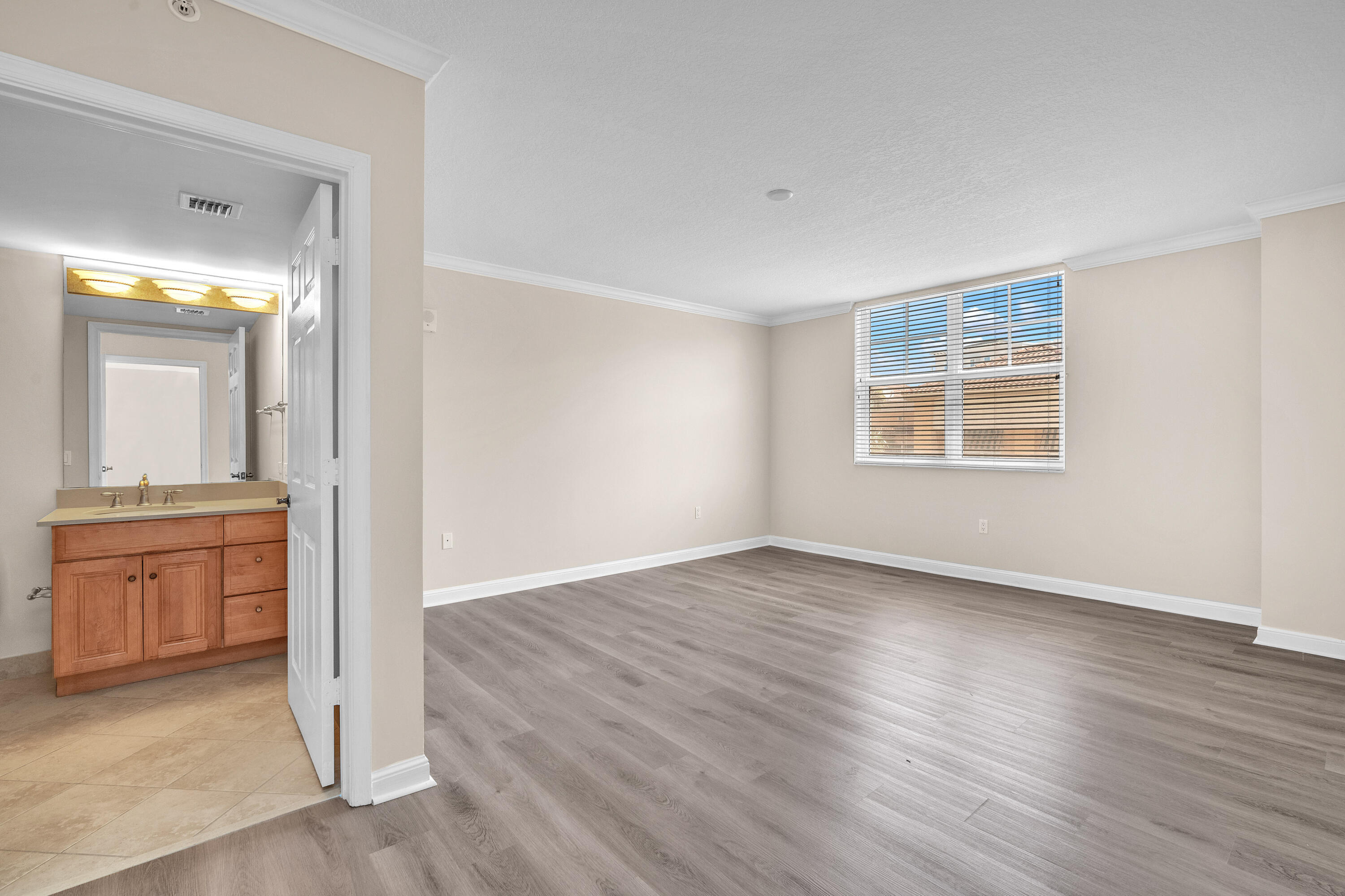 101 Plaza Real South, Unit 829 Boca Raton, FL 33432 - Photo 24 of 37 DSC_6783