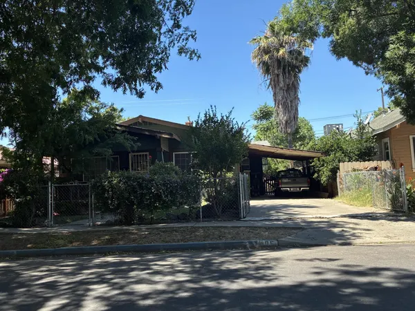 $285,000 | 406 Yosemite Avenue, Modesto, CA 95351