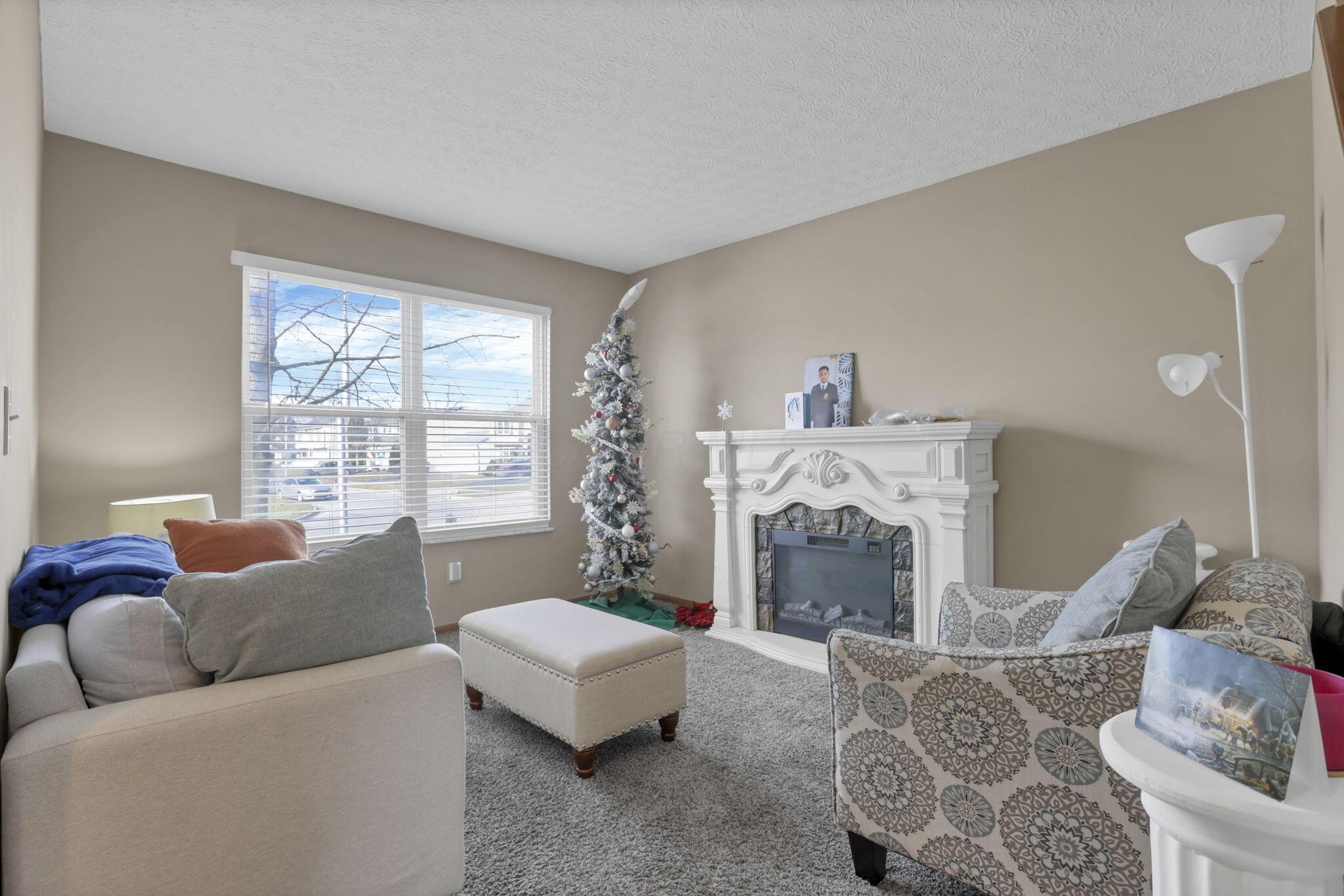 2700 Raphael Drive Columbus, OH 43232 - Photo 8 of 35 9-web-or-mls-0V3A5843