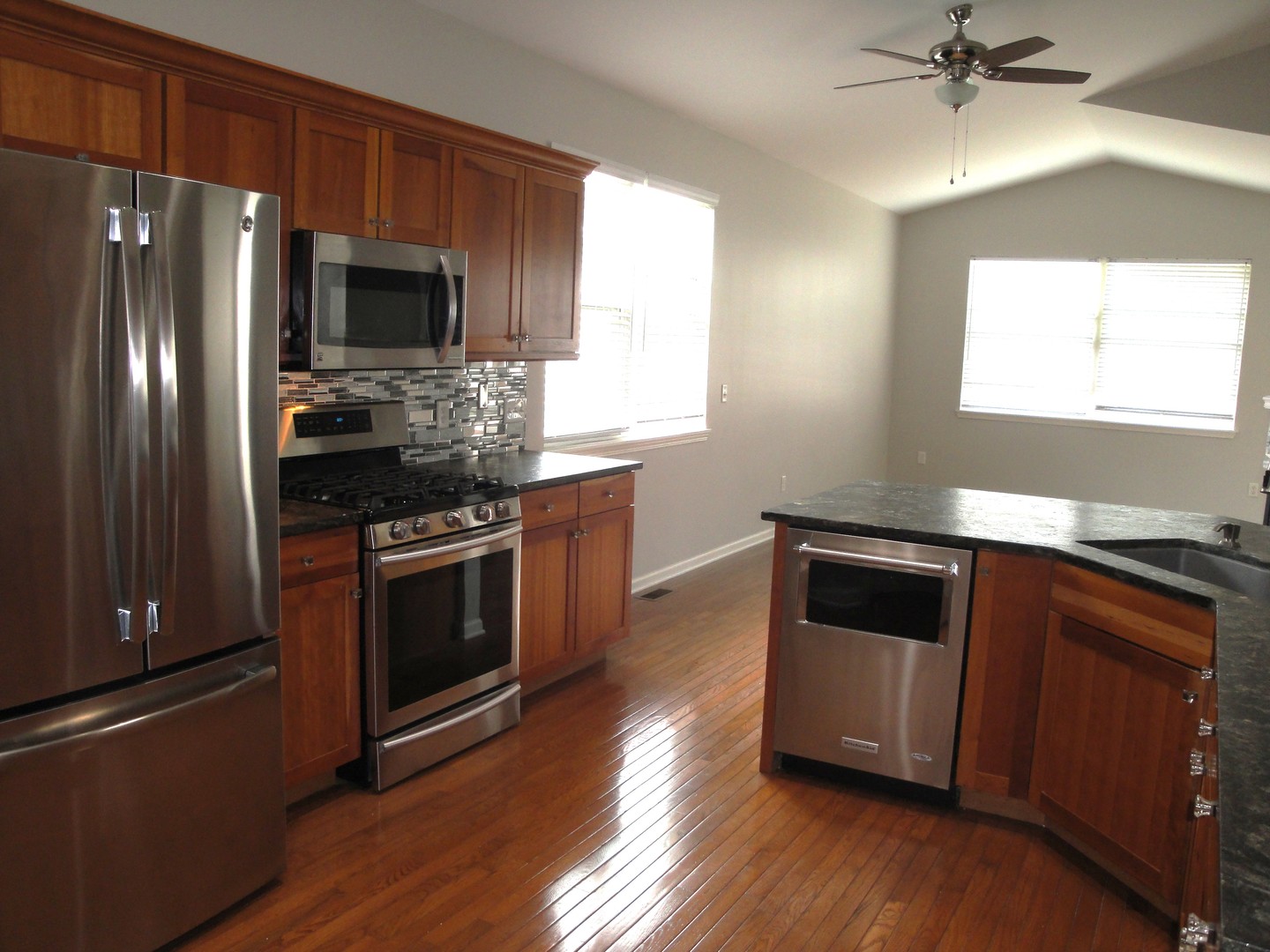 710 Mecosta Lane Romeoville, IL 60446 - Photo 4 of 31 Gallery Image 4
