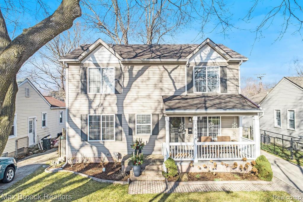 1862 Cambridge Road Berkley, MI 48072 - Photo 2 of 33