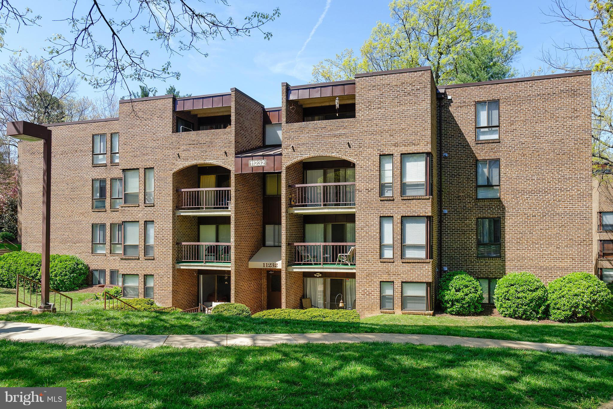 11232 Chestnut Grove Square, Unit 133 Reston, VA 20190 - Photo 2 of 29 Exterior (General)