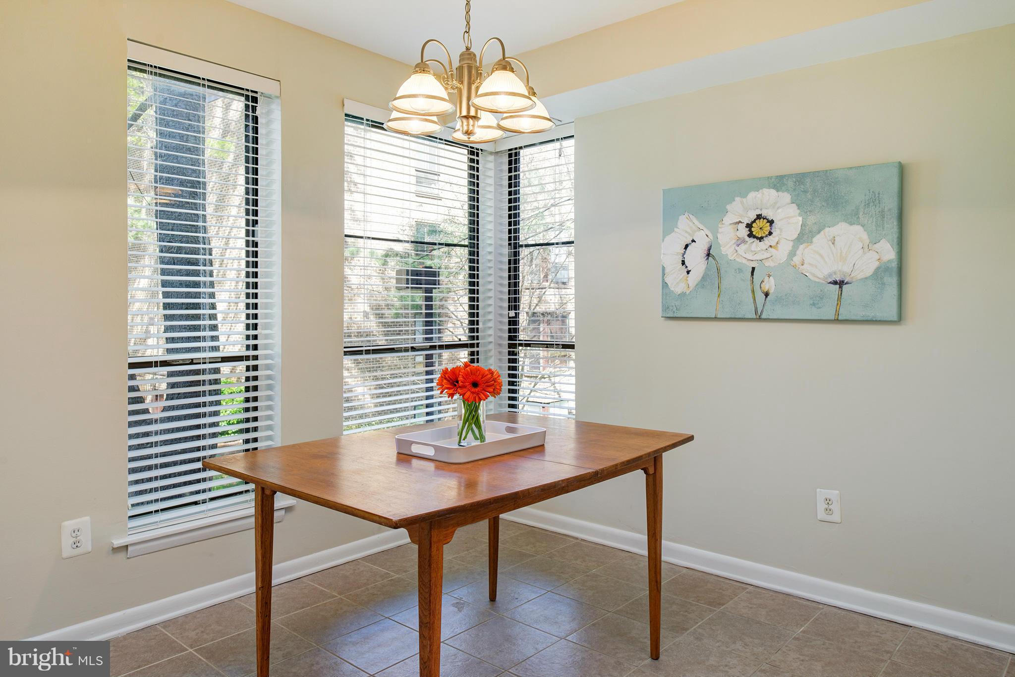 11232 Chestnut Grove Square, Unit 133 Reston, VA 20190 - Photo 12 of 29 Dining Room