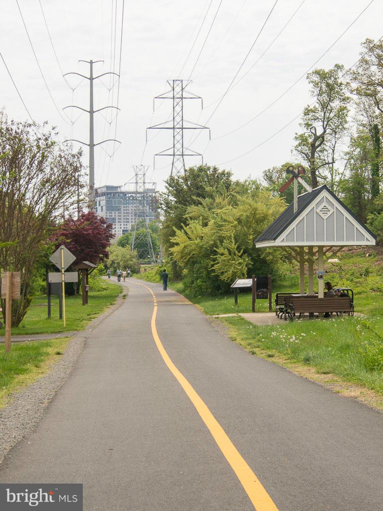 11232 Chestnut Grove Square, Unit 133 Reston, VA 20190 - Photo 24 of 29 W&OD WALKING AND RUNNING TRAIL