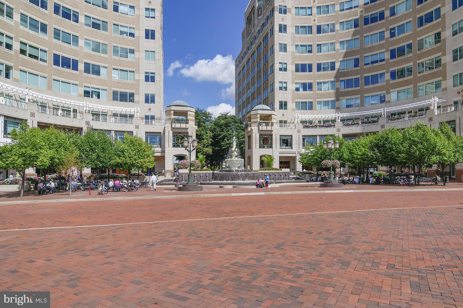11232 Chestnut Grove Square, Unit 133 Reston, VA 20190 - Photo 28 of 29 Reston Town Center
