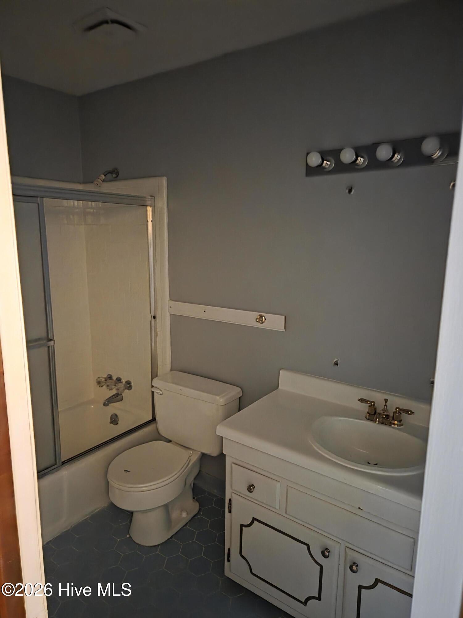 802 Eagle Road Kinston, NC 28501 - Photo 9 of 14 20260314_160936