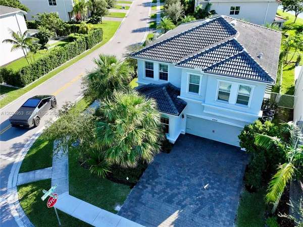 $9,900 | 4426 Greenway Drive, Hollywood, FL 33021