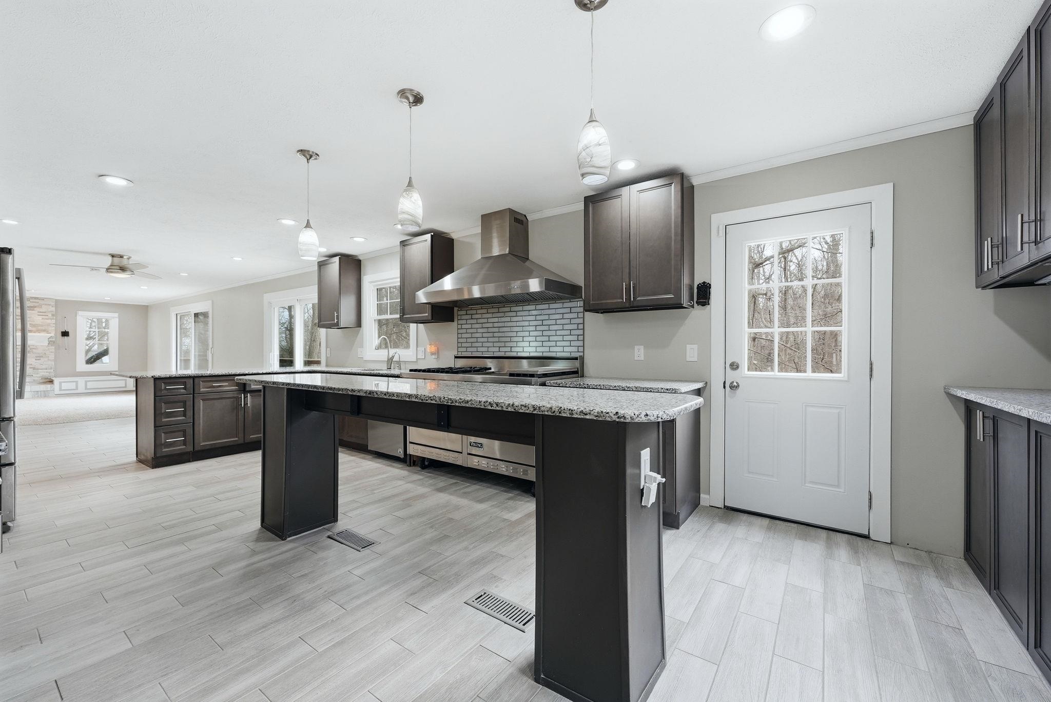 2018 Belmont Court Mishawaka, IN 46544 - Photo 3 of 36